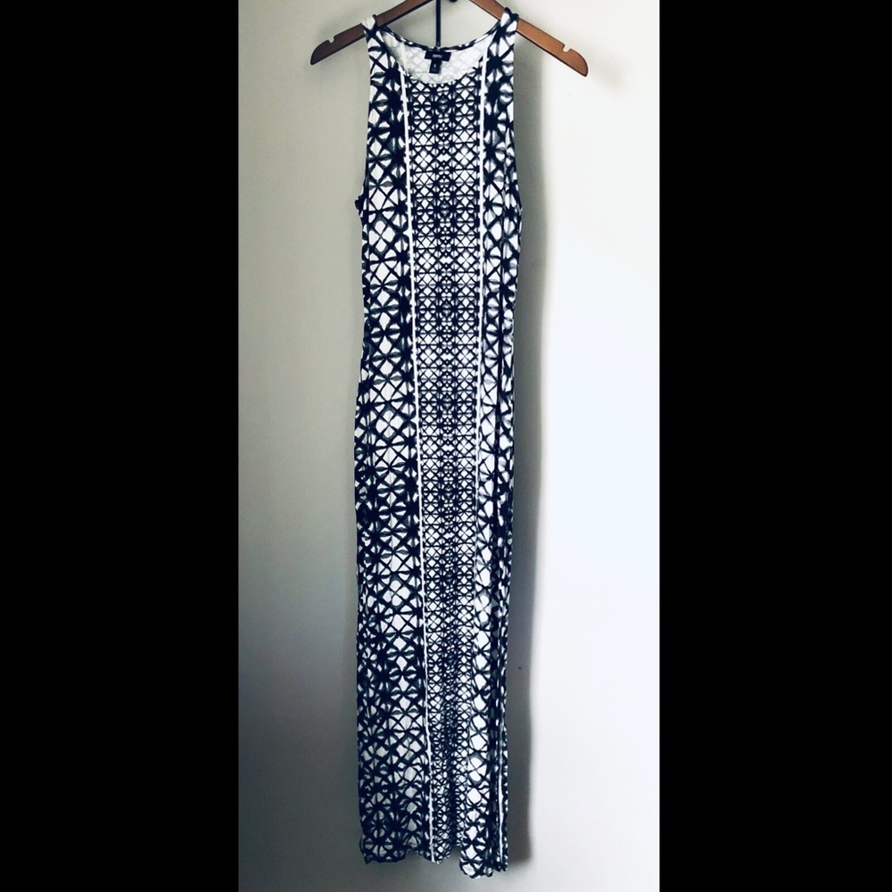Black and white tank top maxi dress.